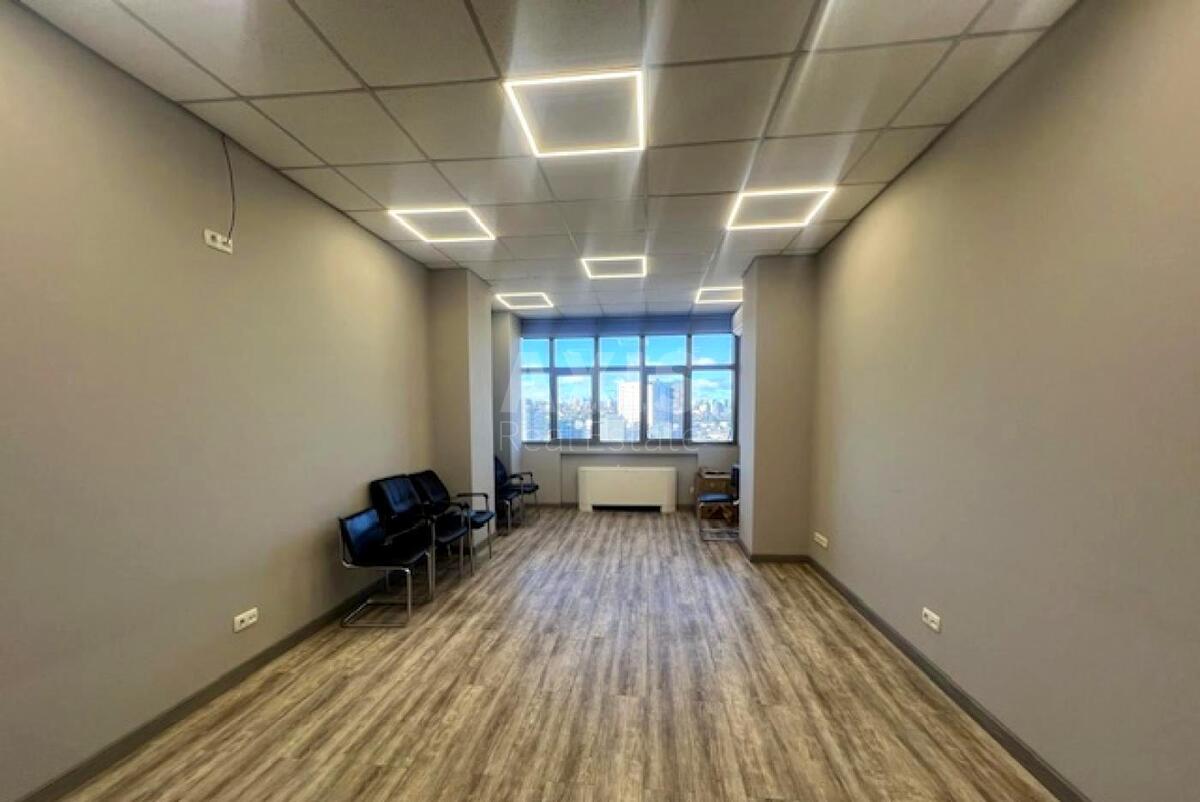 Office vul. Velyka Vasyl'kivs'ka 72, 200m2634182
