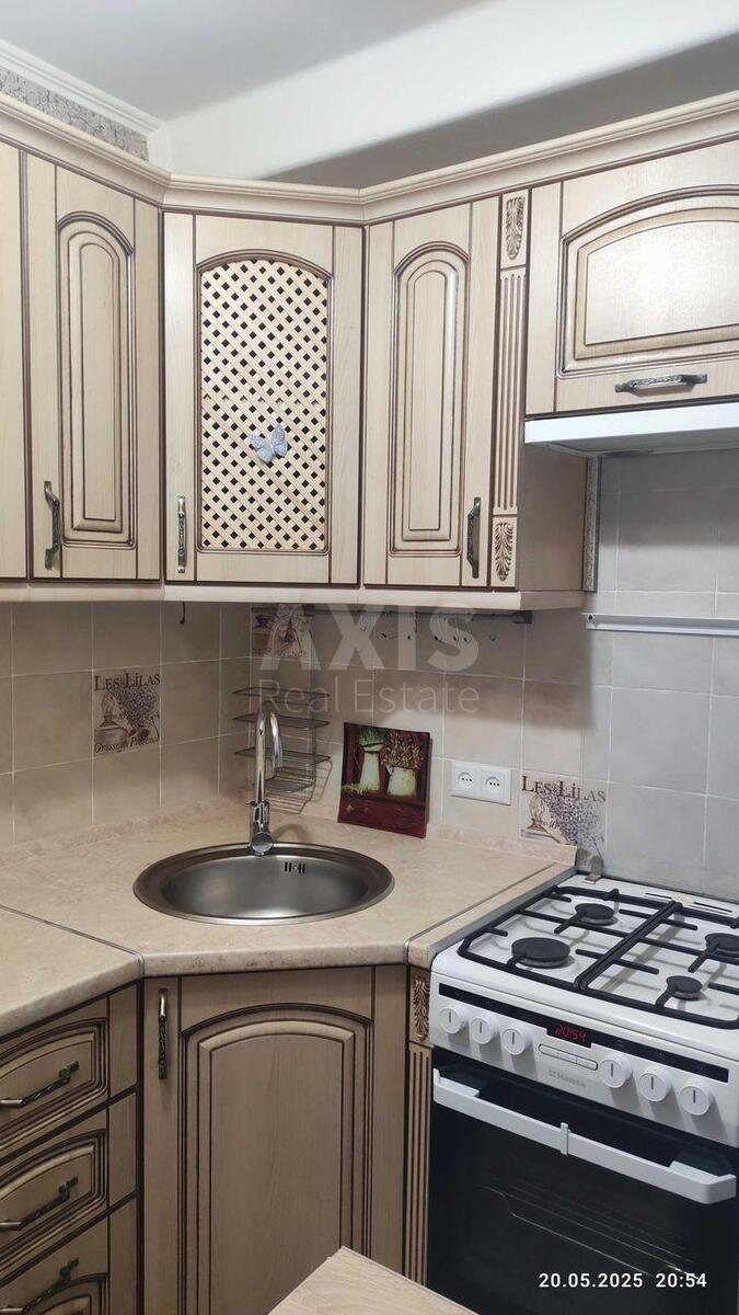 2k apartment vul. Lobanovs'kogo 14