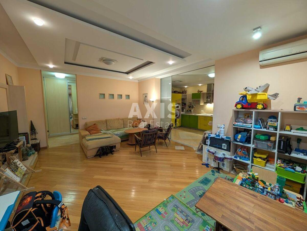2k apartment vul. Dmytrivs'ka 694