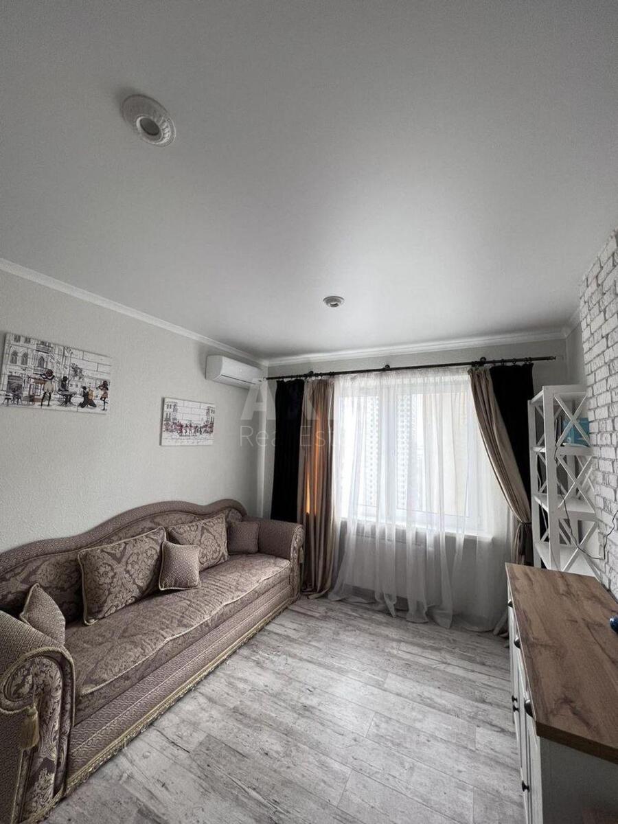 2k apartment pr-t Glushkova Akademika 6629703