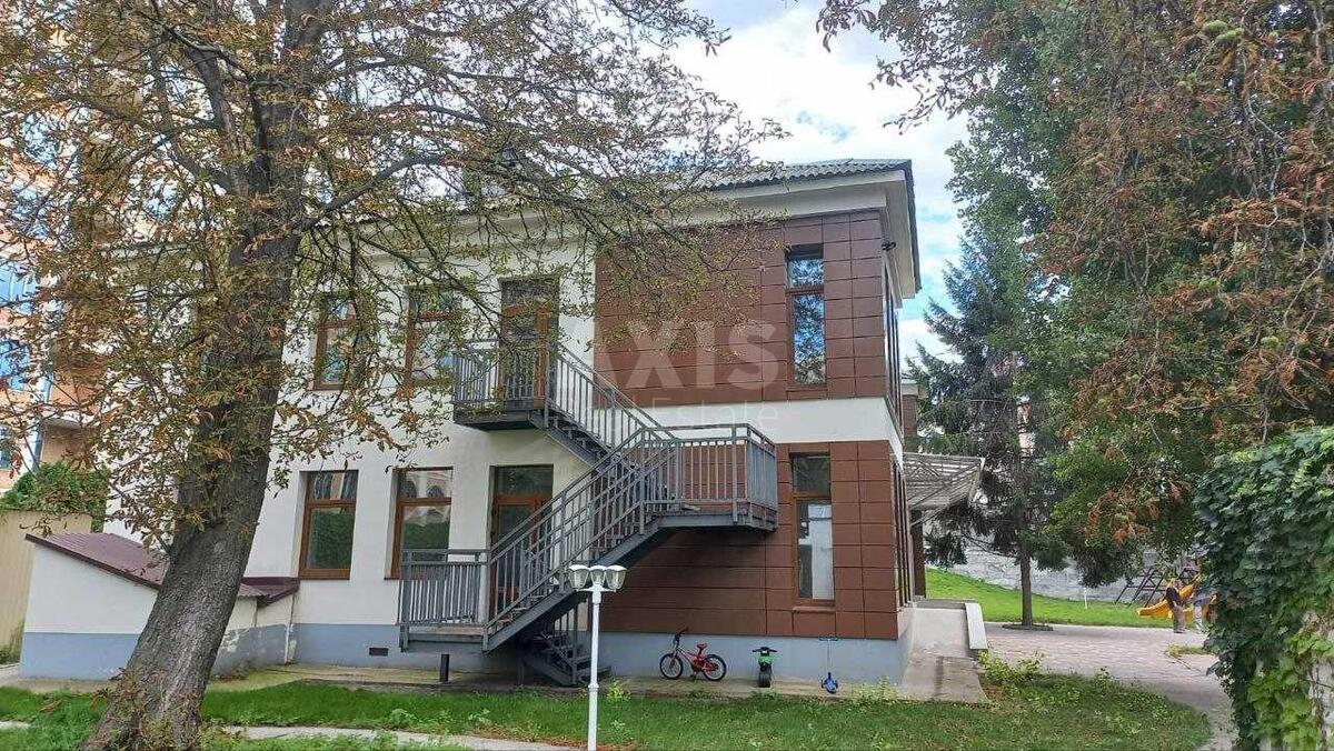 Объект торговли ул. Почайнинская 18, 560м2588751