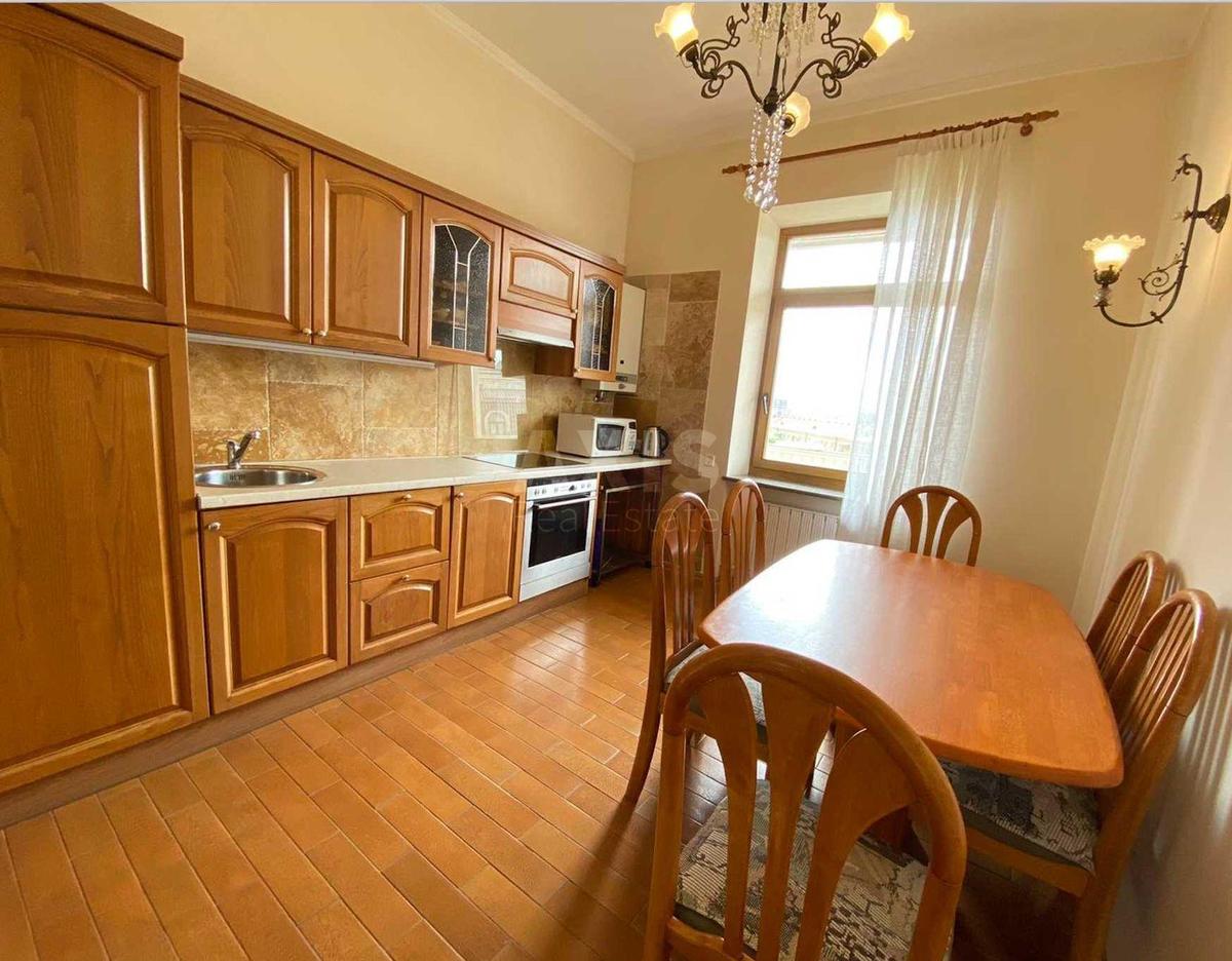 3к квартира пл. Толстого Льва 252