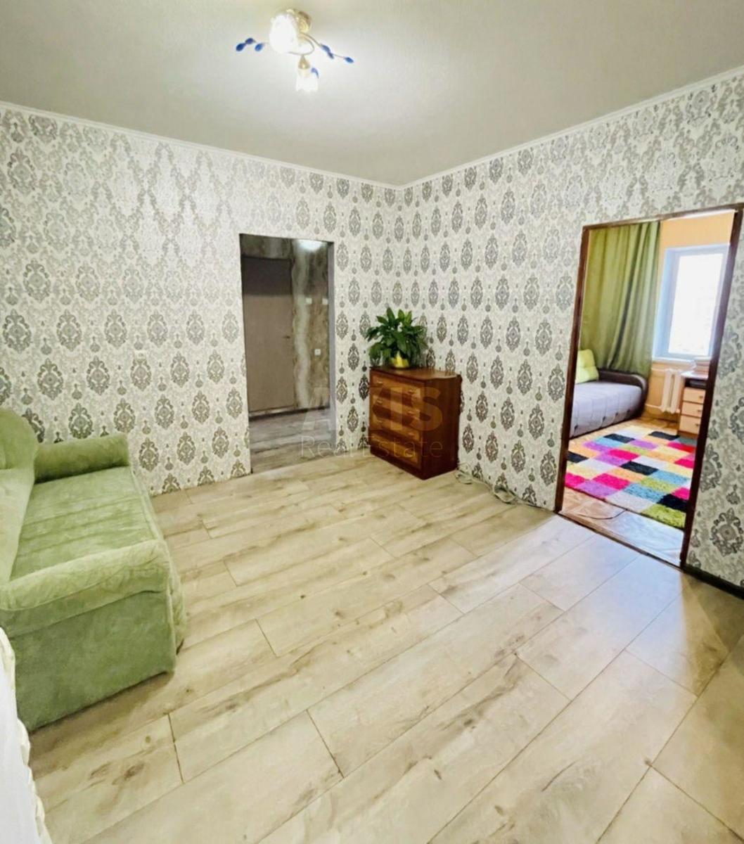 3k apartment vul. Sribnokil's'ka 85