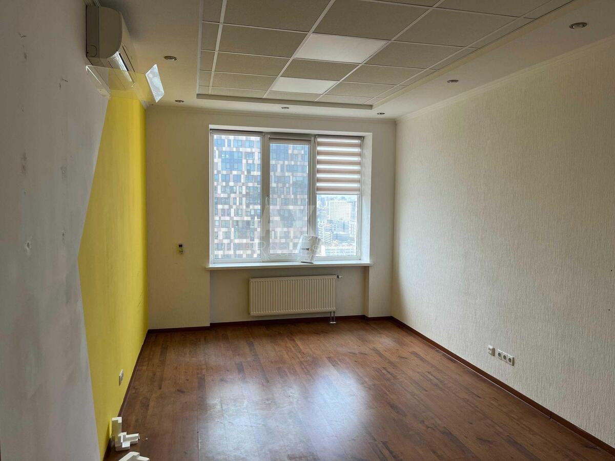Office vul. Barbjusa Anri 5В, 193m20