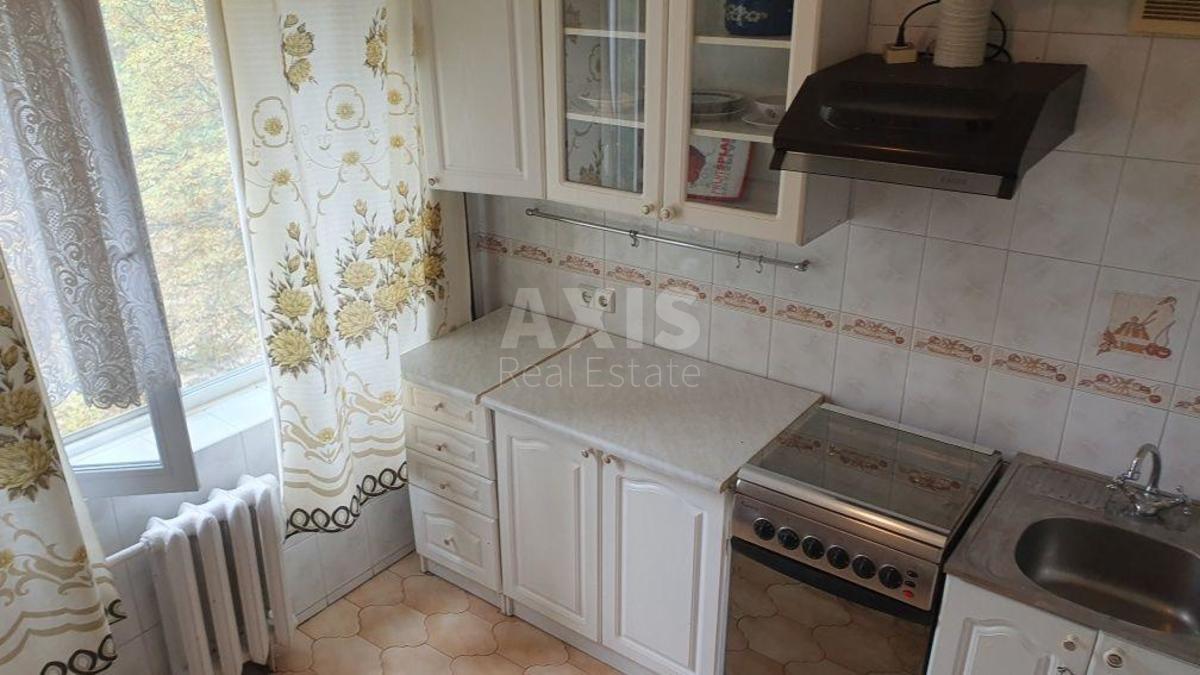2k apartment vul. Sverstjuka Jevgena 8А0