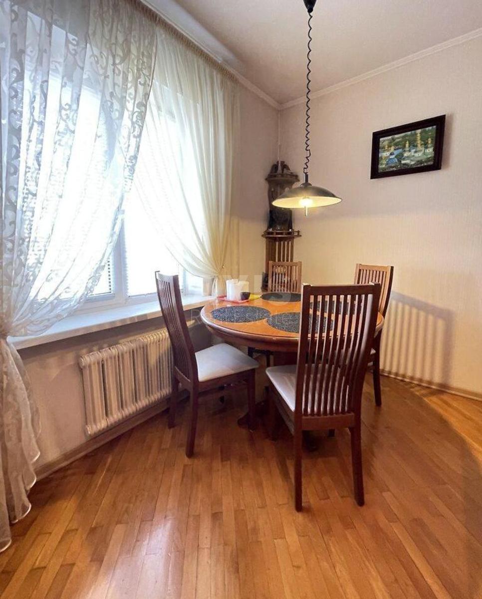 2k apartment vul. Revuc'kogo 74