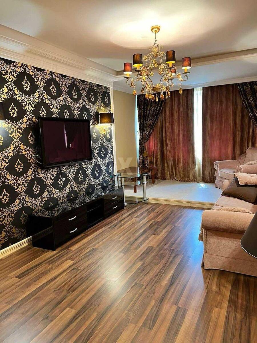 4k apartment vul. Shhekavyc'ka 30/39596763
