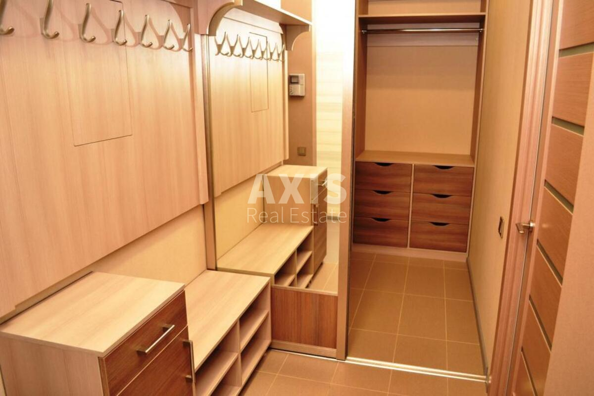 1k apartment vul. Dragomyrova Myhajla 206