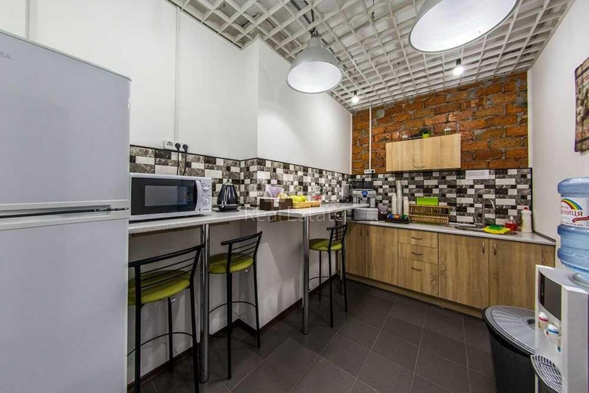 Office bul. Lesi Ukrai'nky 7А, 67m2476207