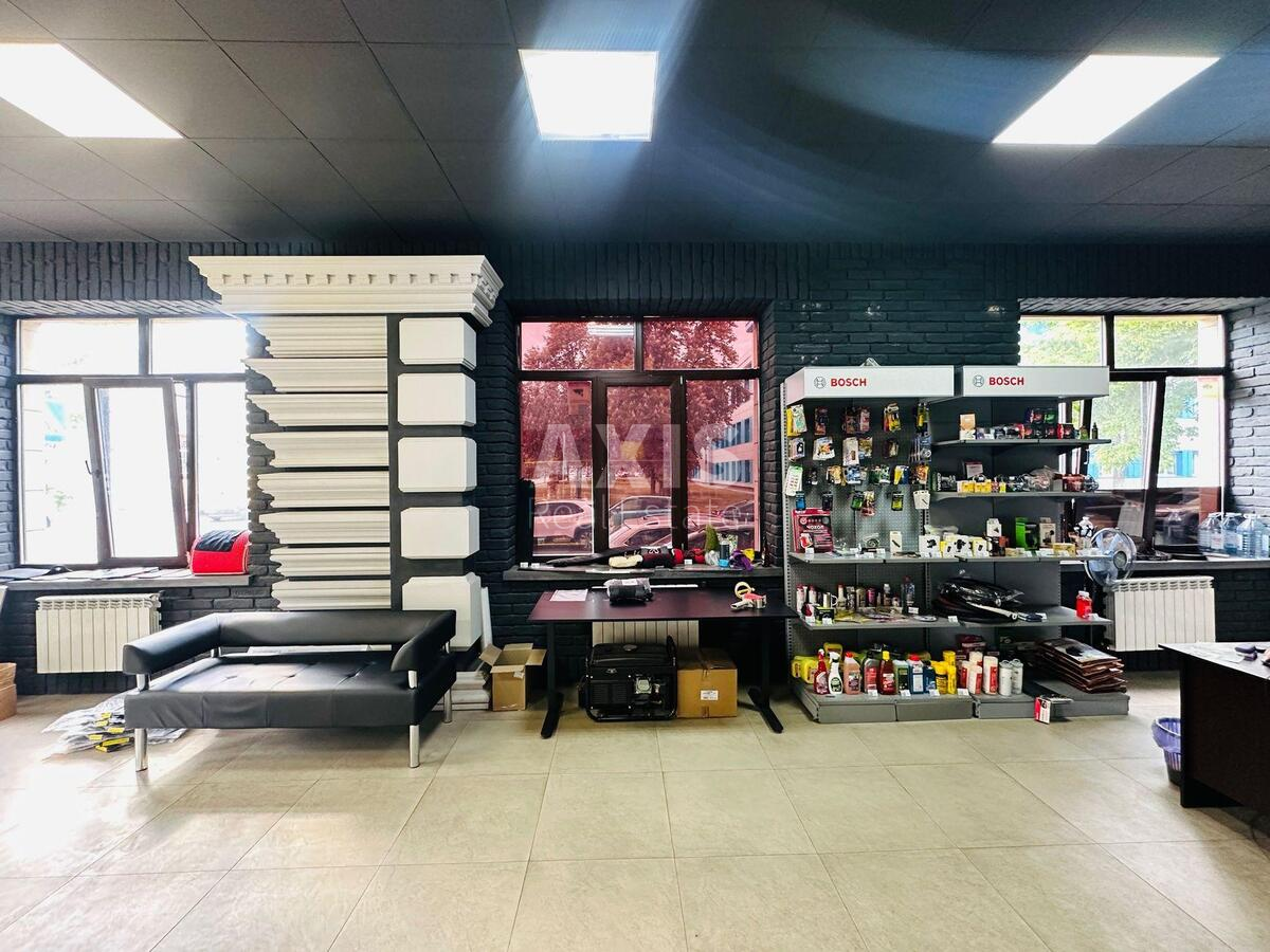 Trade object vul. Kyrylivs'ka 64, 70m2581482