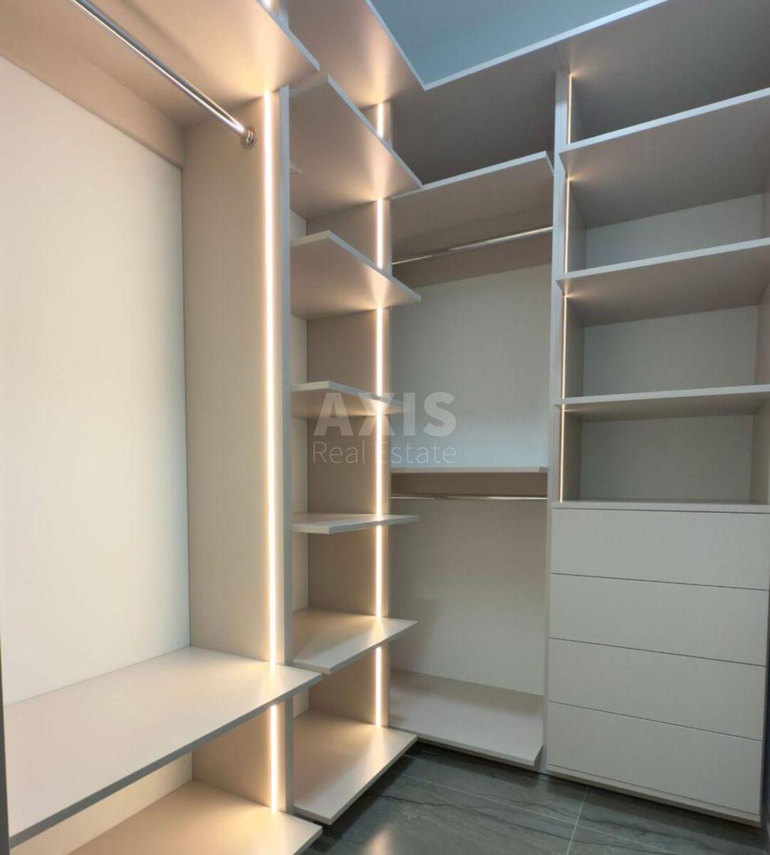 1k apartment pr-t Berestejskij 11609183