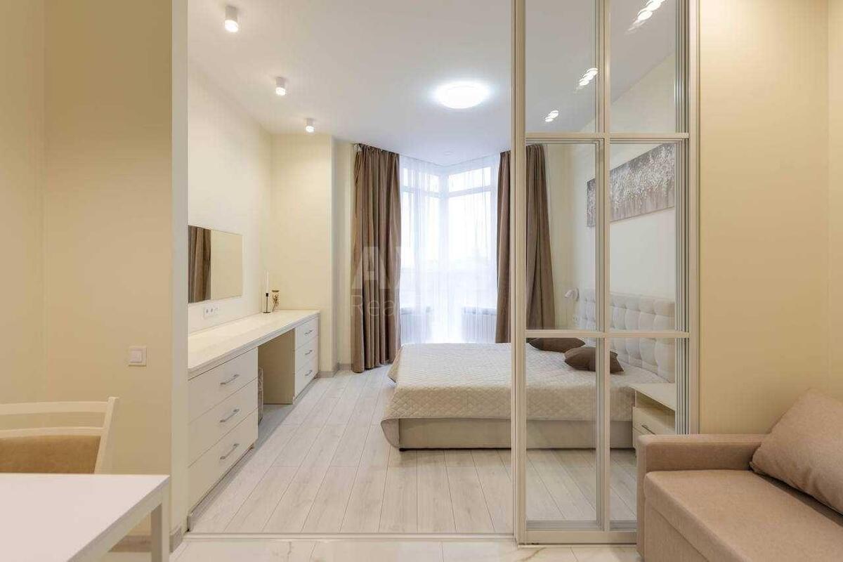 1k apartment vul. Dragomyrova Myhajla 4Б0