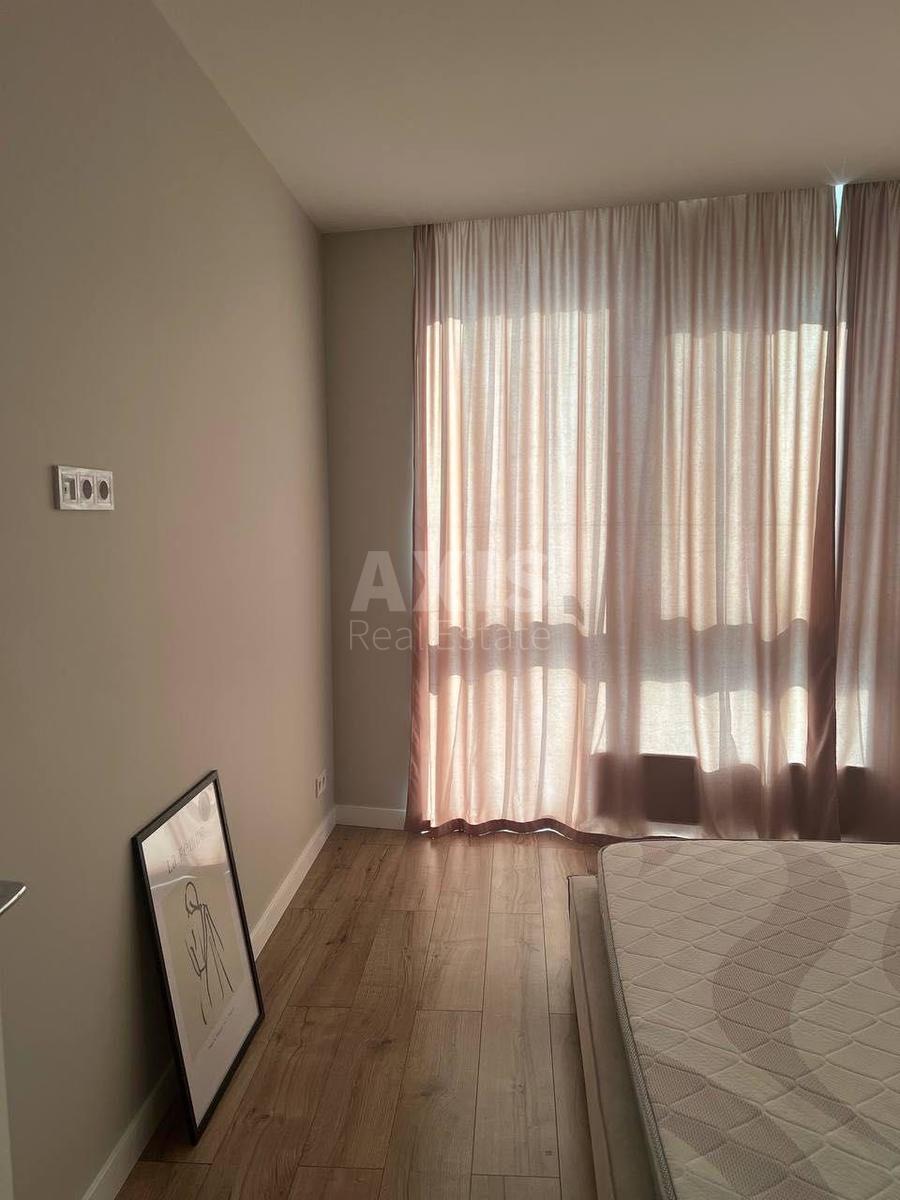 3k apartment nab. Dniprovs'ka 159