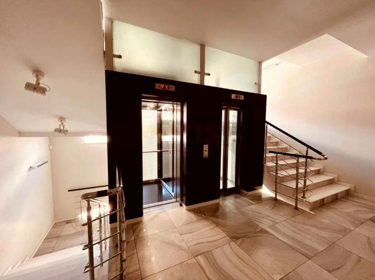 Office vul. Dovnar-Zapol's'kogo 7А, 512m2636464