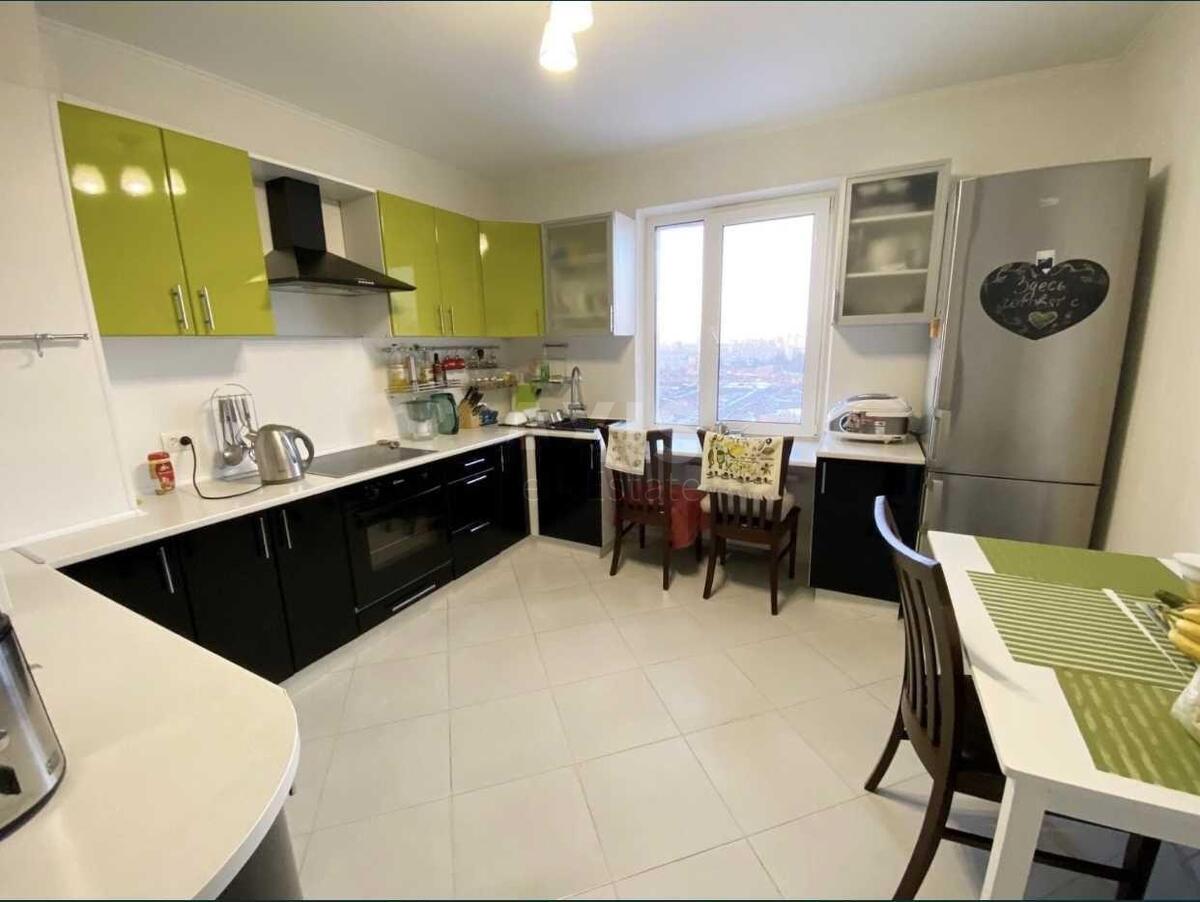 3k apartment vul. Zdolbunivs'ka 13