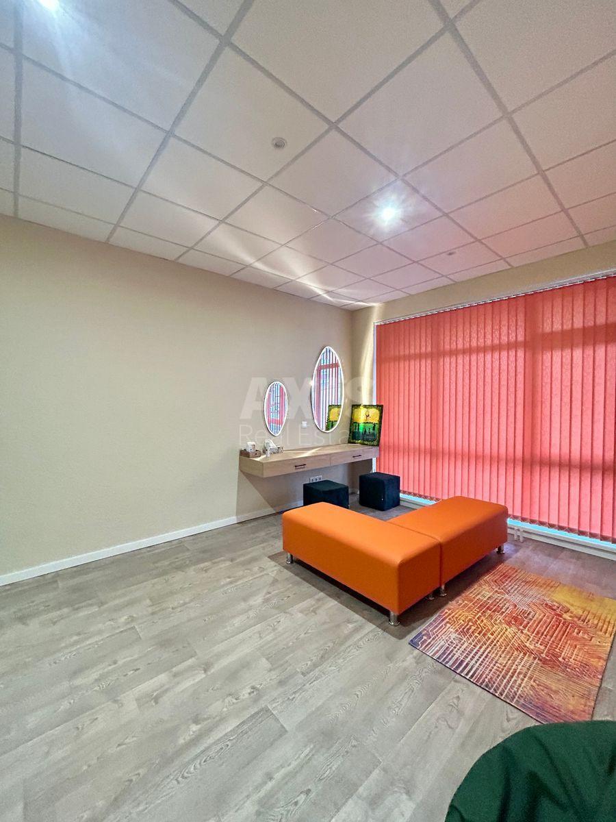 Office vul. Obolons'ka naberezhna 15, 110m2584375