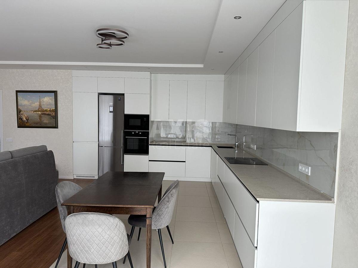 3k apartment vul. Voskresens'ka 143