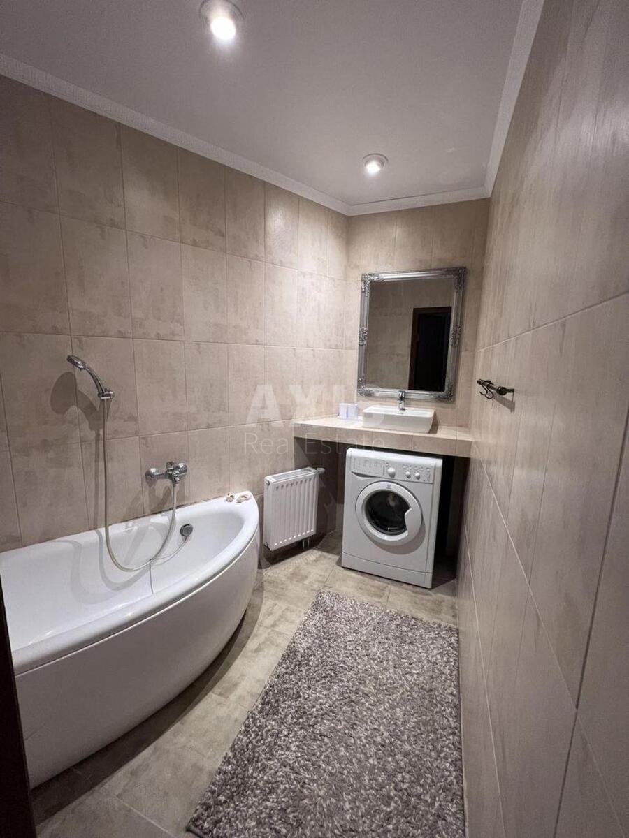 2k apartment pr-t Glushkova Akademika 6629704