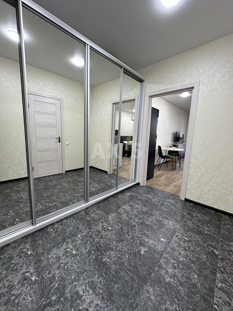 1k apartment vul. Central'na 21Б4