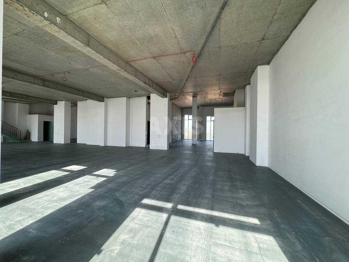 Office vul. Antonovycha 118, 412m24