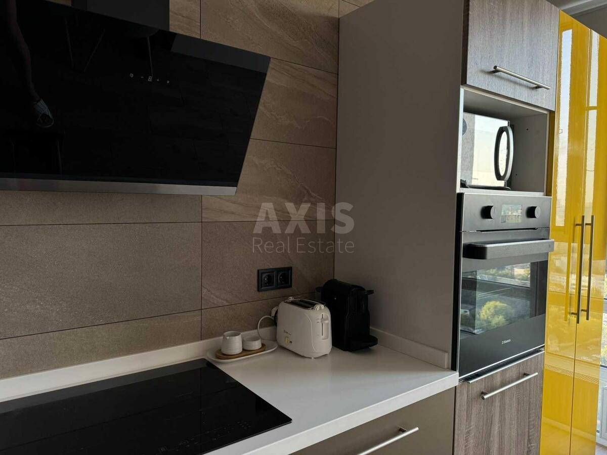 3k apartment vul. Berezhans'ka 15633901