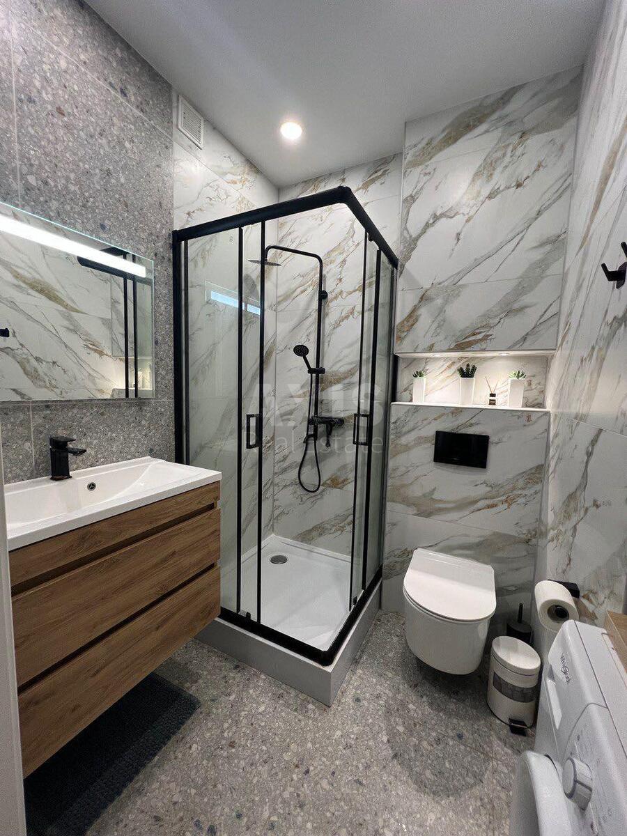 2k apartment vul. Revuc'kogo 404