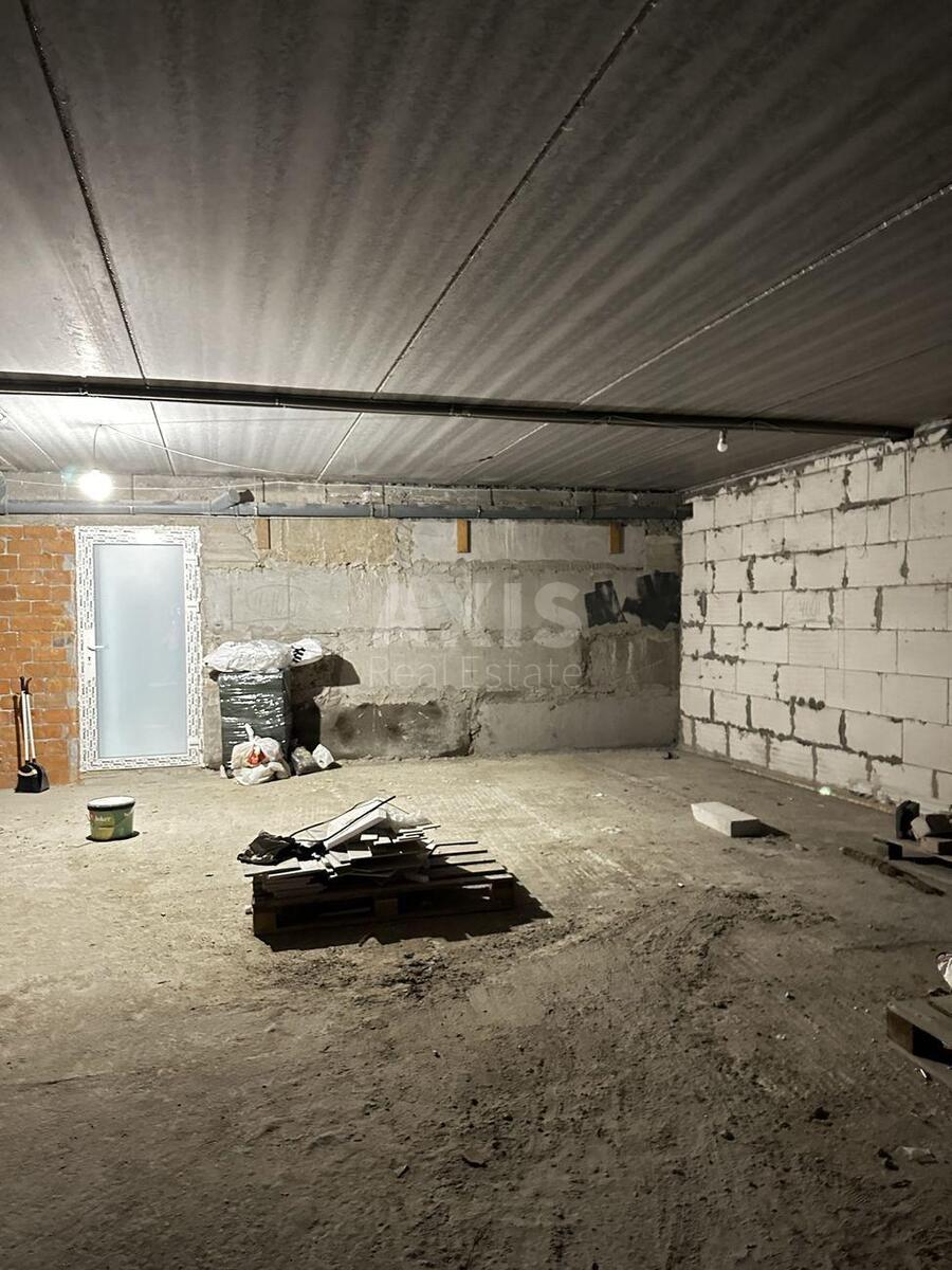 Service object vul. Osinnja 71, 70m22