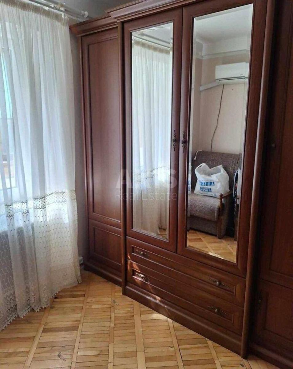 2k apartment vul. Entuziastiv 19/15