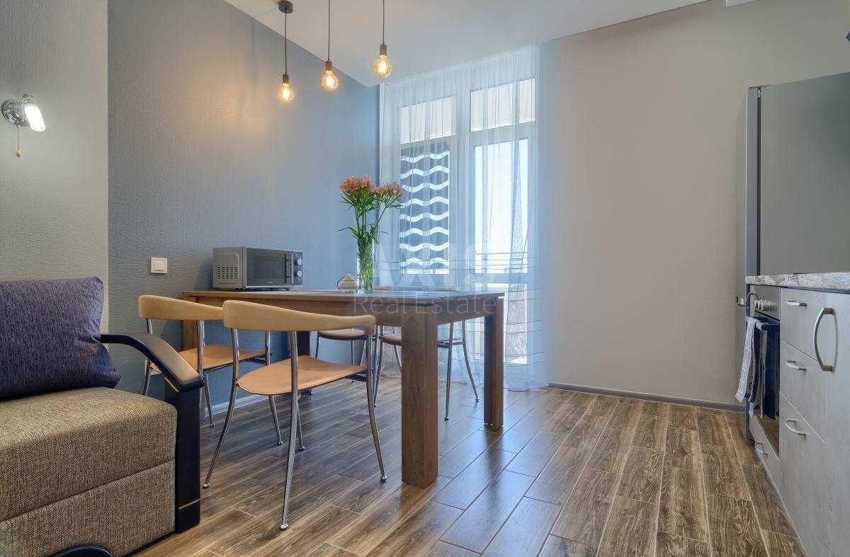 1k apartment vul. Lypkivs'kogo Vasylja Mytropolyta 37В7