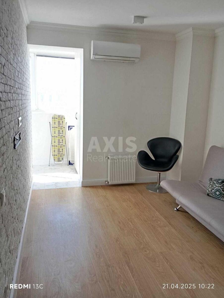 1k apartment vul. Zahidna 106