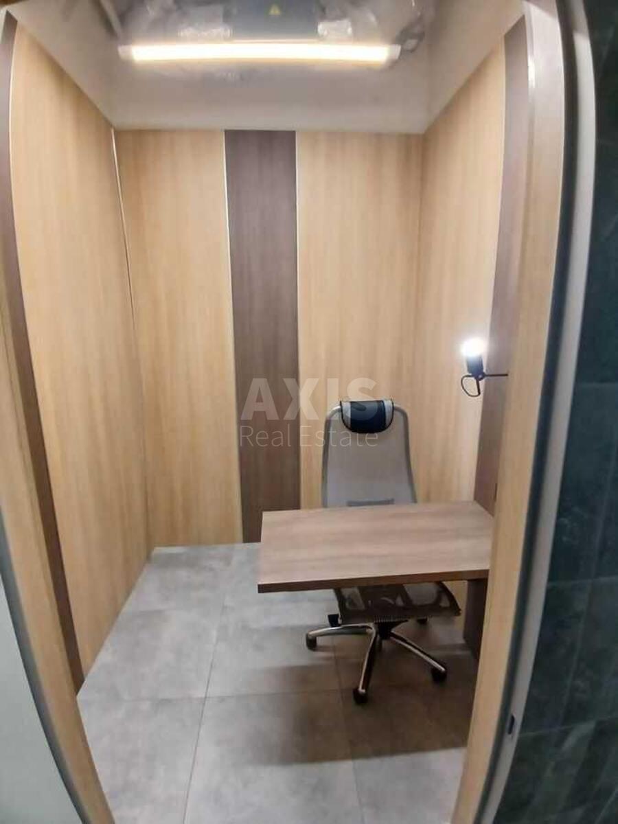 Office vul. Sichovyh Stril'civ 44А, 250m2622857