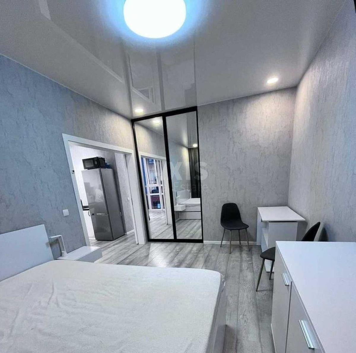 1k apartment vul. Berezhans'ka 153