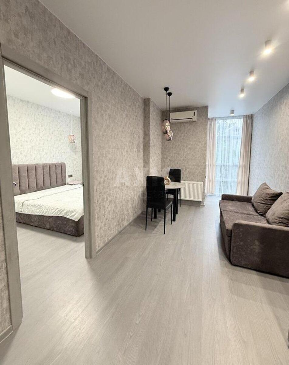 1k apartment vul. Sormovs'ka 31
