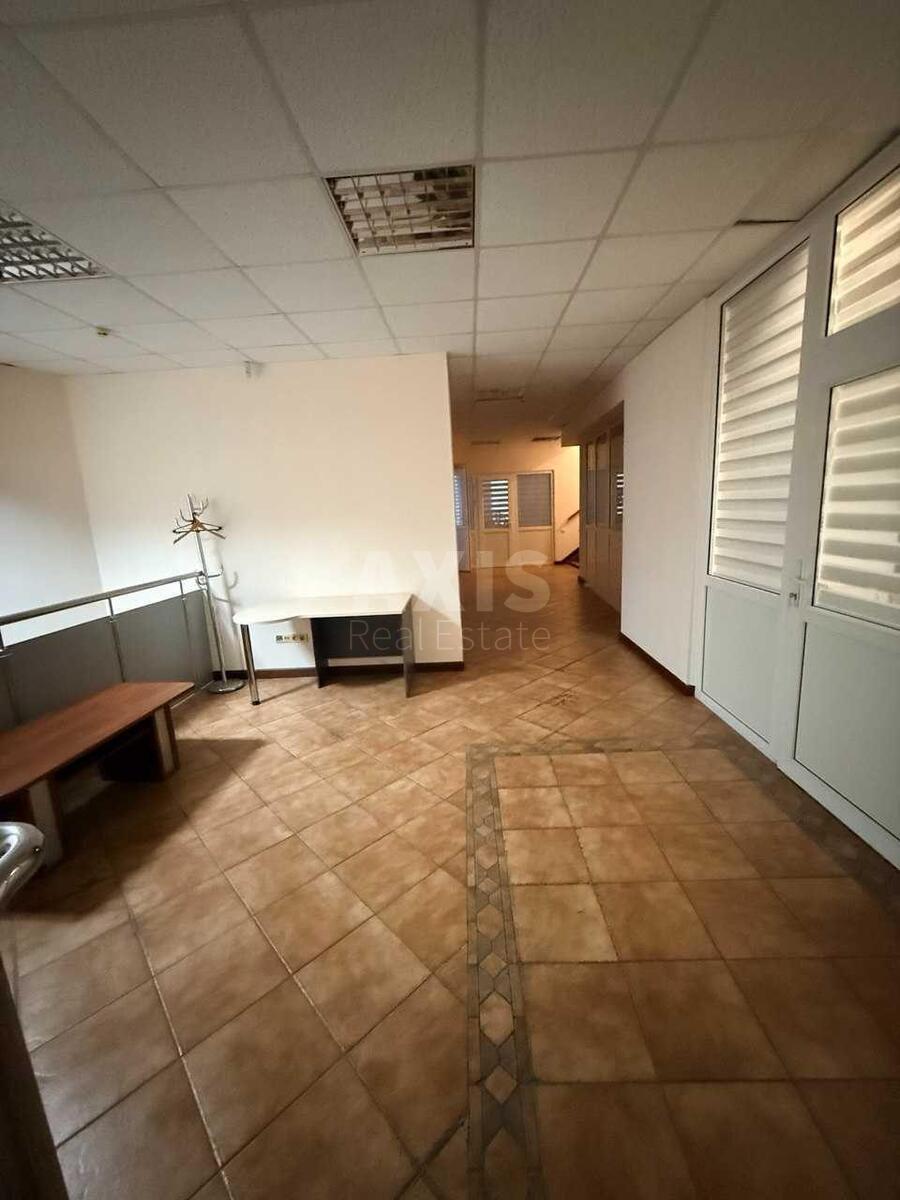 Office vul. Nyzhn'ojurkivs'ka 37, 254m26305113