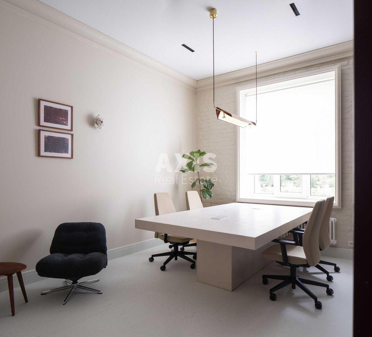 Office vul. Saksagans'kogo 53/80, 197m2