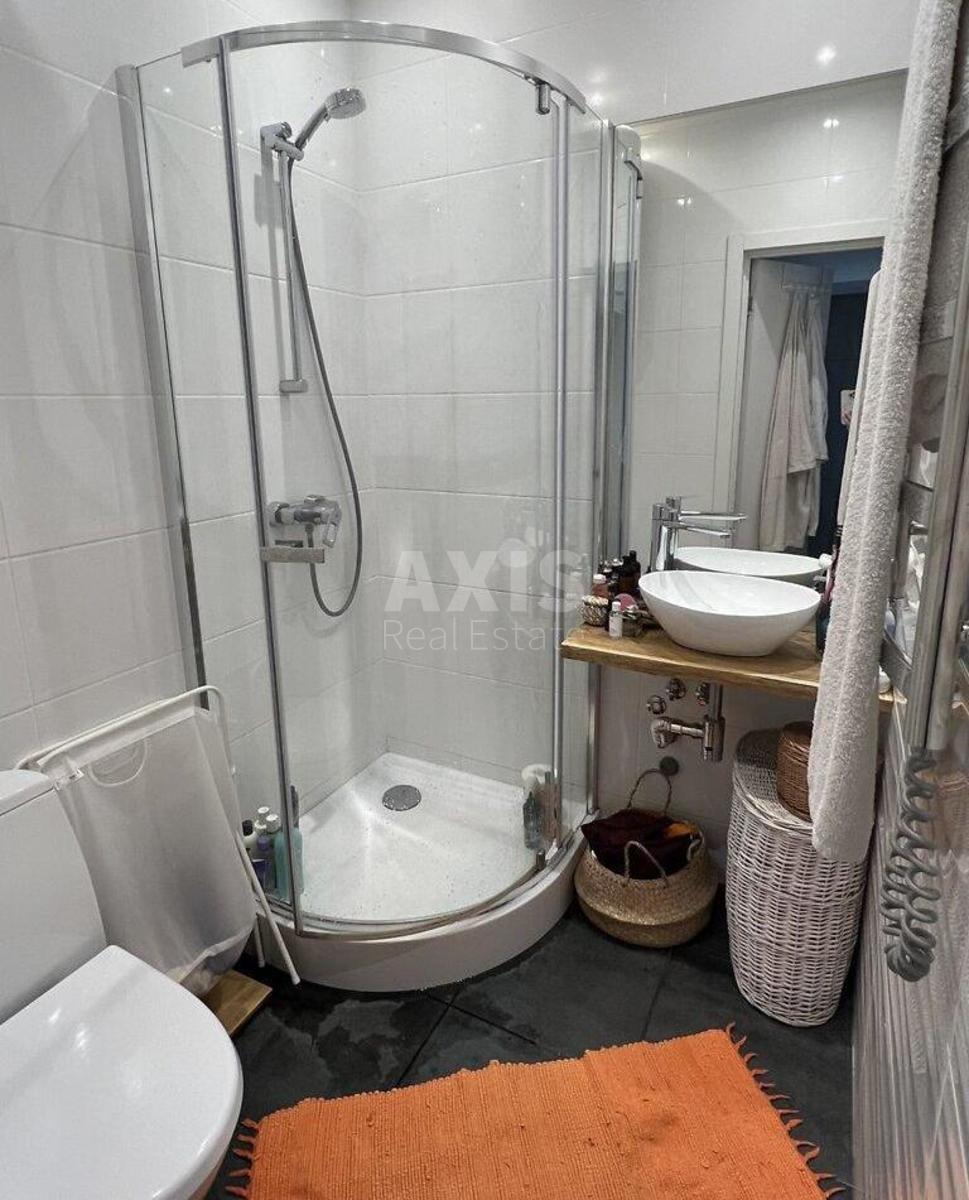 2k apartment vul. Kravchuka Myhajla 236