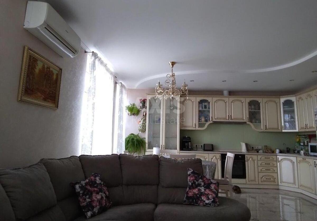 4k apartment vul. Regeneratorna 4, корп. 5