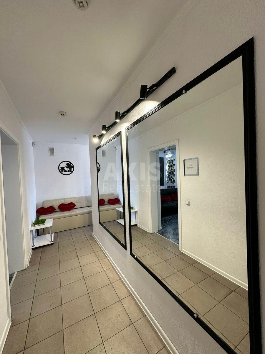 Office bul. Darnyc'kyj 8, 258m25