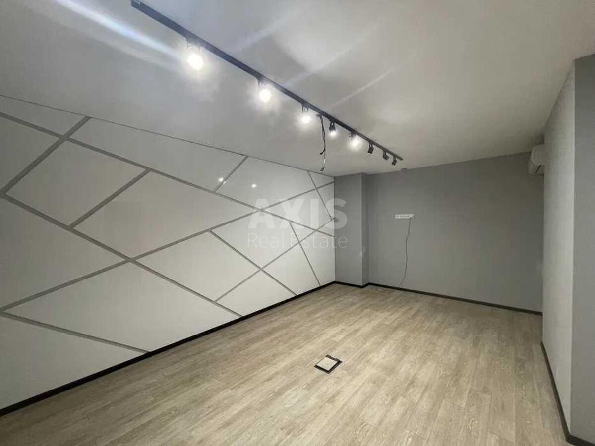 Office vul. Vozdvyzhens'ka 48, 257m25