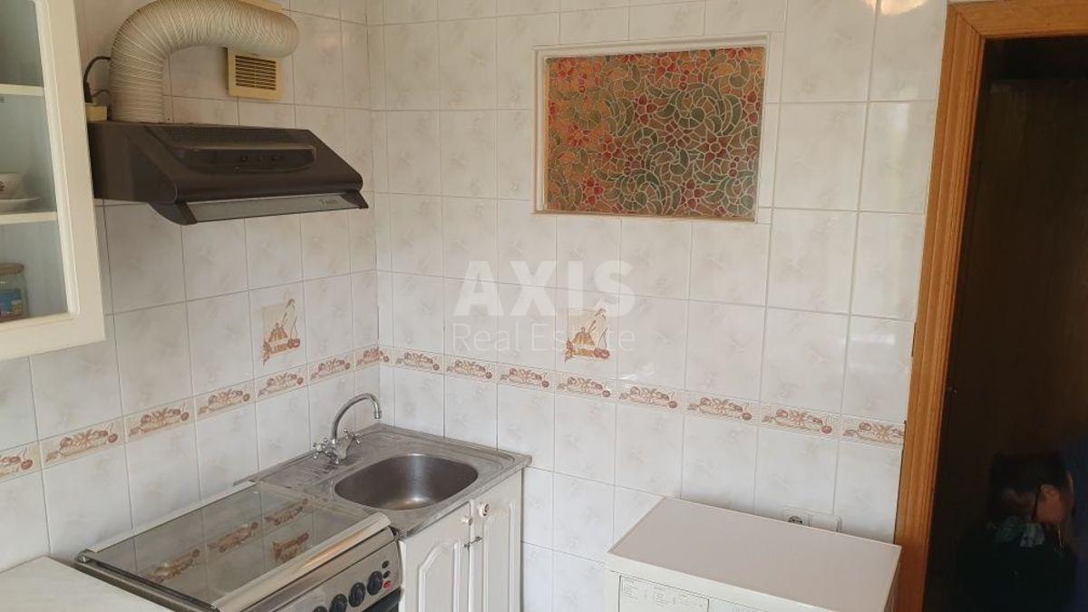 2k apartment vul. Sverstjuka Jevgena 8А2