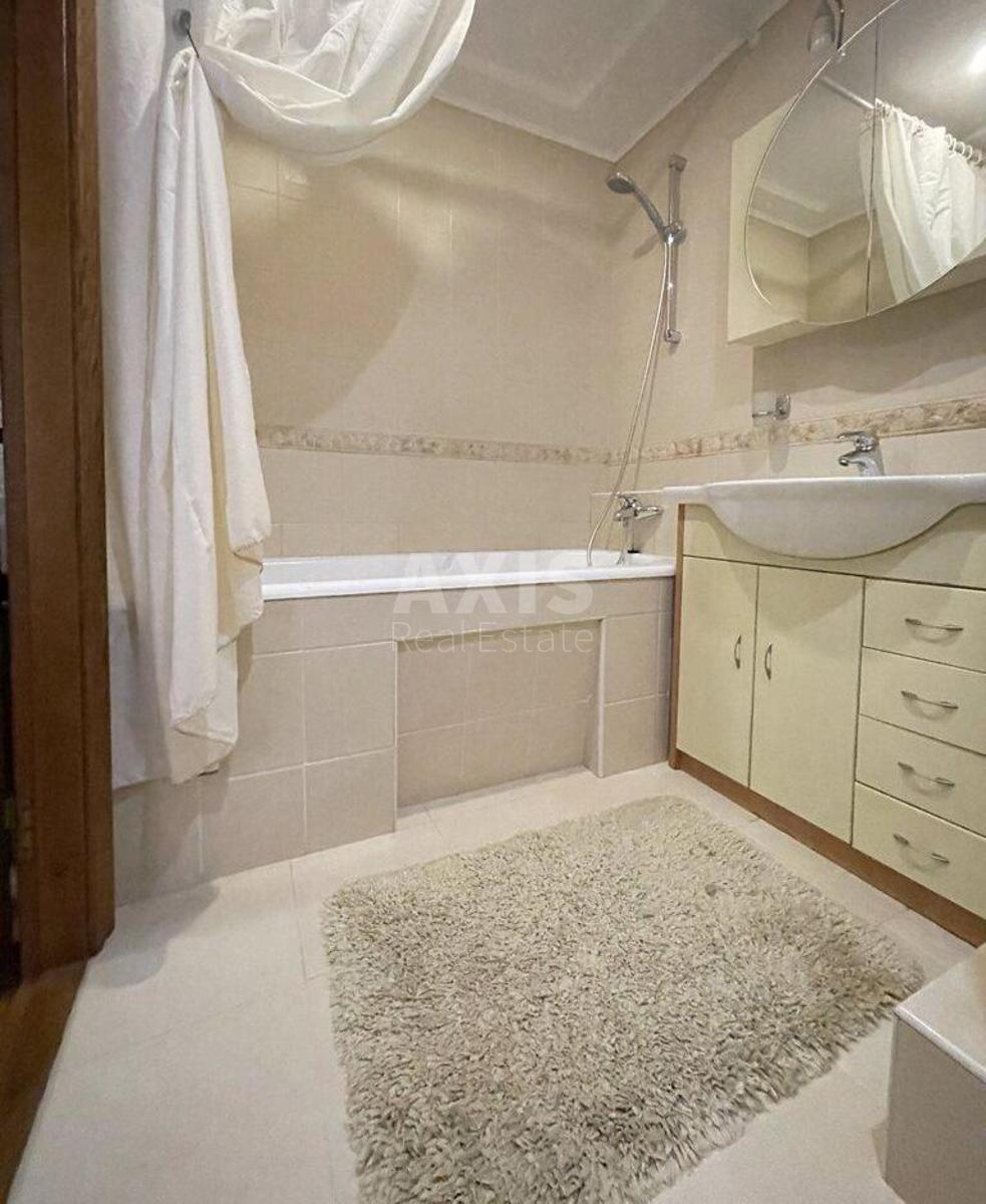 2k apartment vul. Revuc'kogo 76