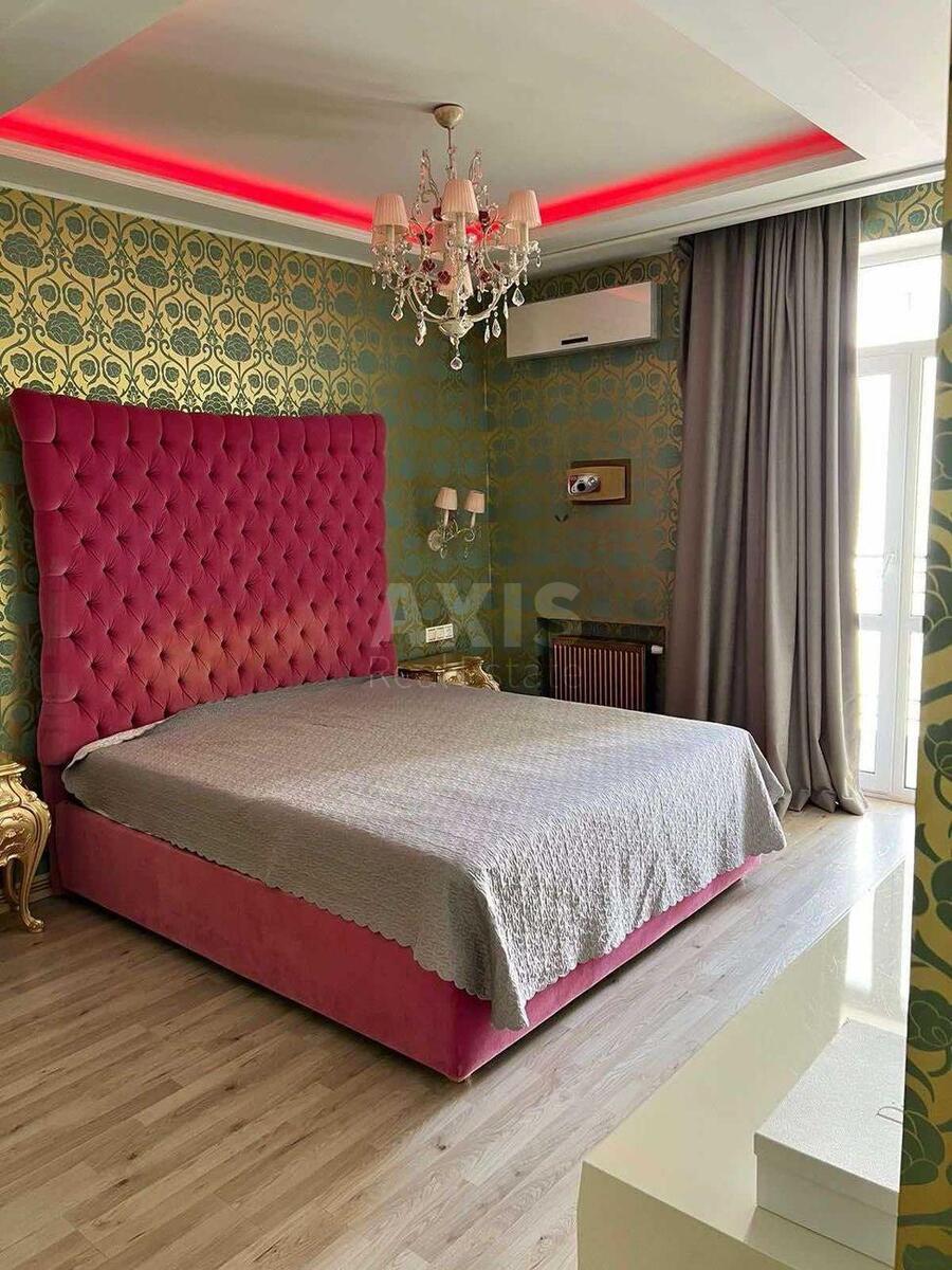 4k apartment vul. Shhekavyc'ka 30/39596765