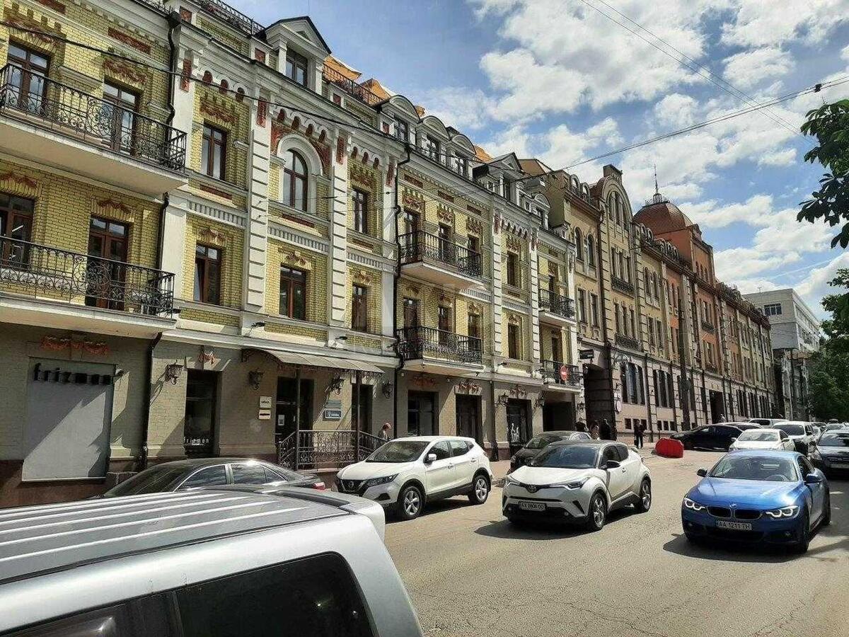 Офіс вул. Верхній Вал 4, 260м2