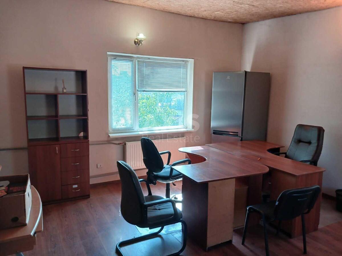 Service object vul. Odojevs'kogo 10, 120m259875