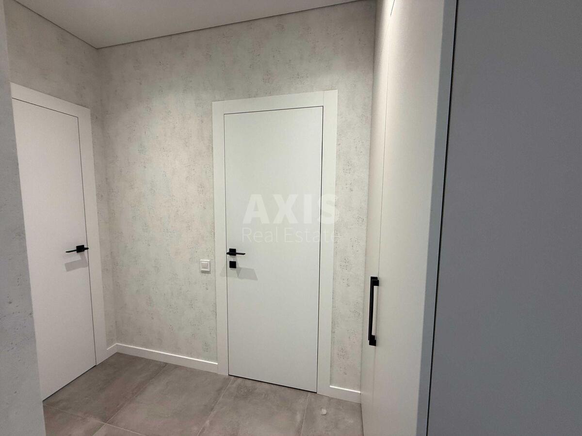 2k apartment vul. Myhajla Maksymovycha 246