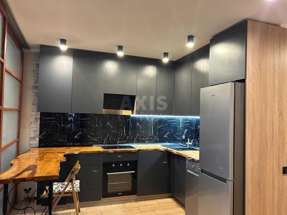 1k apartment vul. Zarichna 1Г