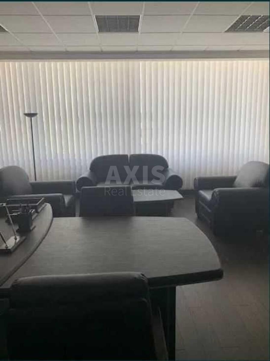 Office bul. Lesi Ukrai'nky 26, 78m23