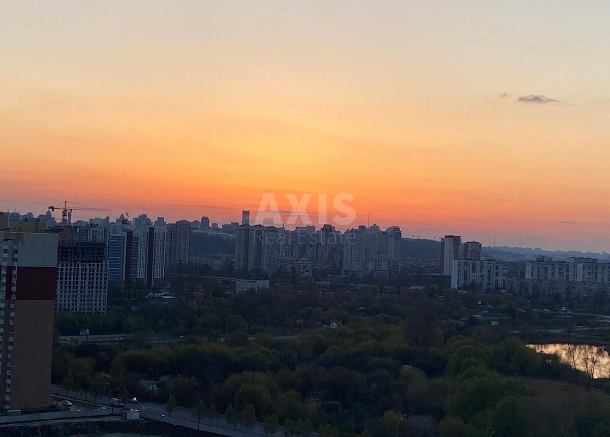 3к квартира ул. Драгоманова 2Б14