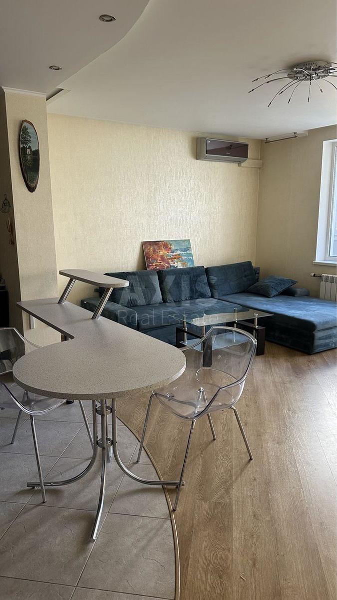 2k apartment nab. Dniprovs'ka 19А0