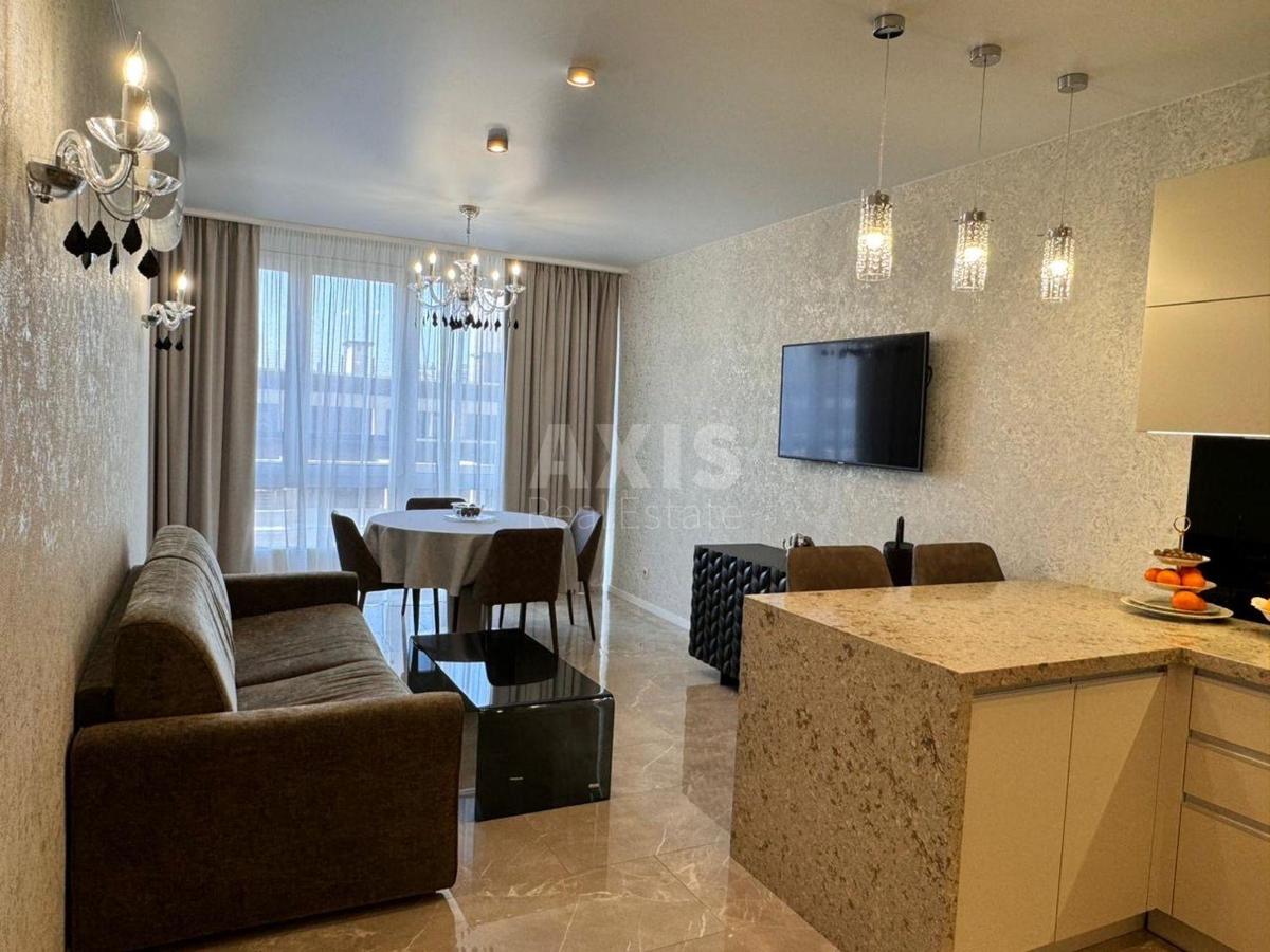 3k apartment vul. Myhajlivs'ka 24В